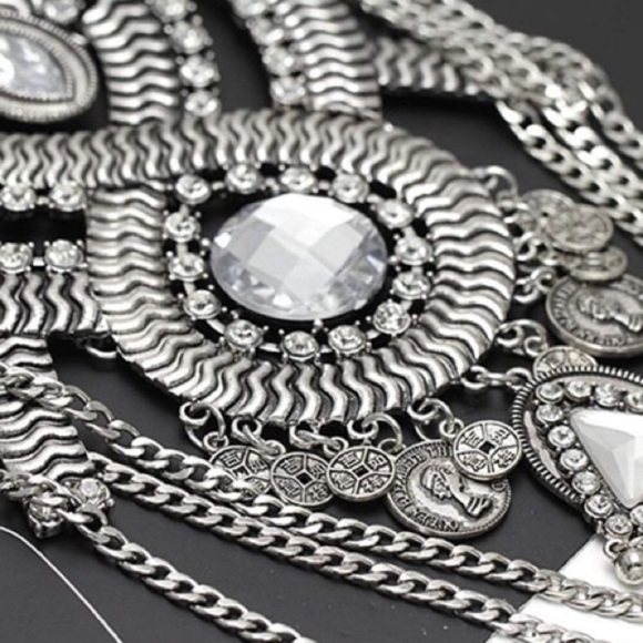 ❤️ Tribal Goddess Silver STATEMENT NECKLACE *NWT* - Picture 7 of 8